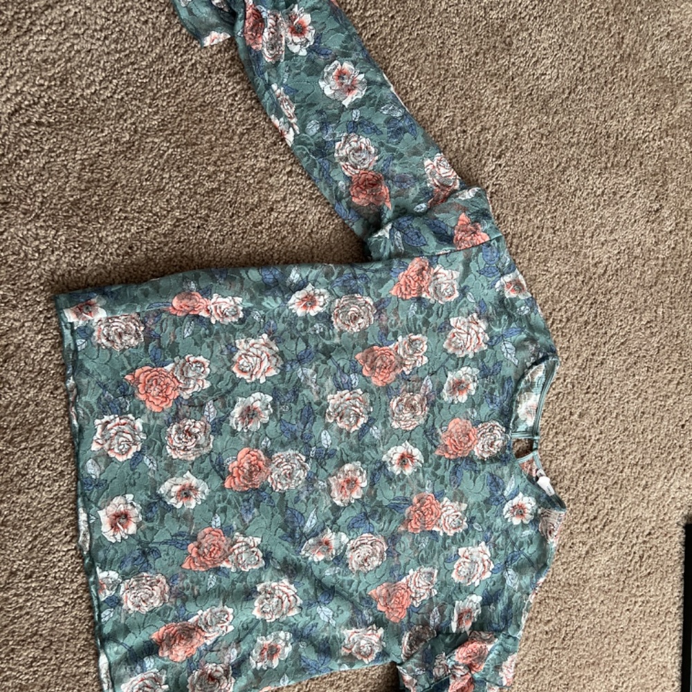 Blouses - Picture 2 of 2